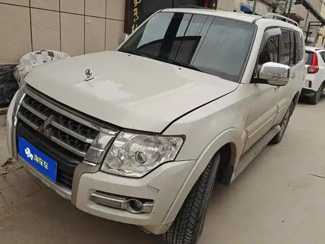 2018 Pajero 3.0L Automatic Premium Edition (Imported)