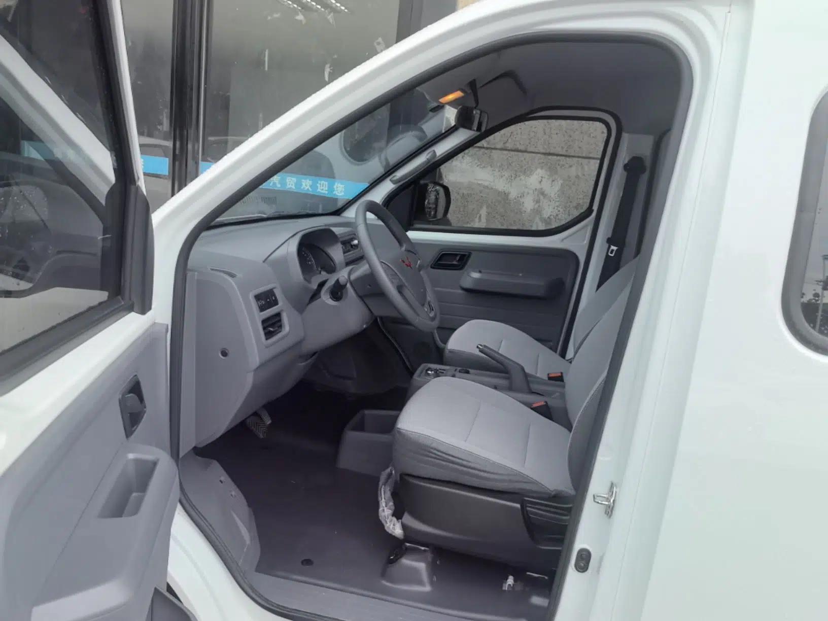Wuling Yangguang 2025 Model 400km Bus Edition—Comfort Edition — миниатюра 18