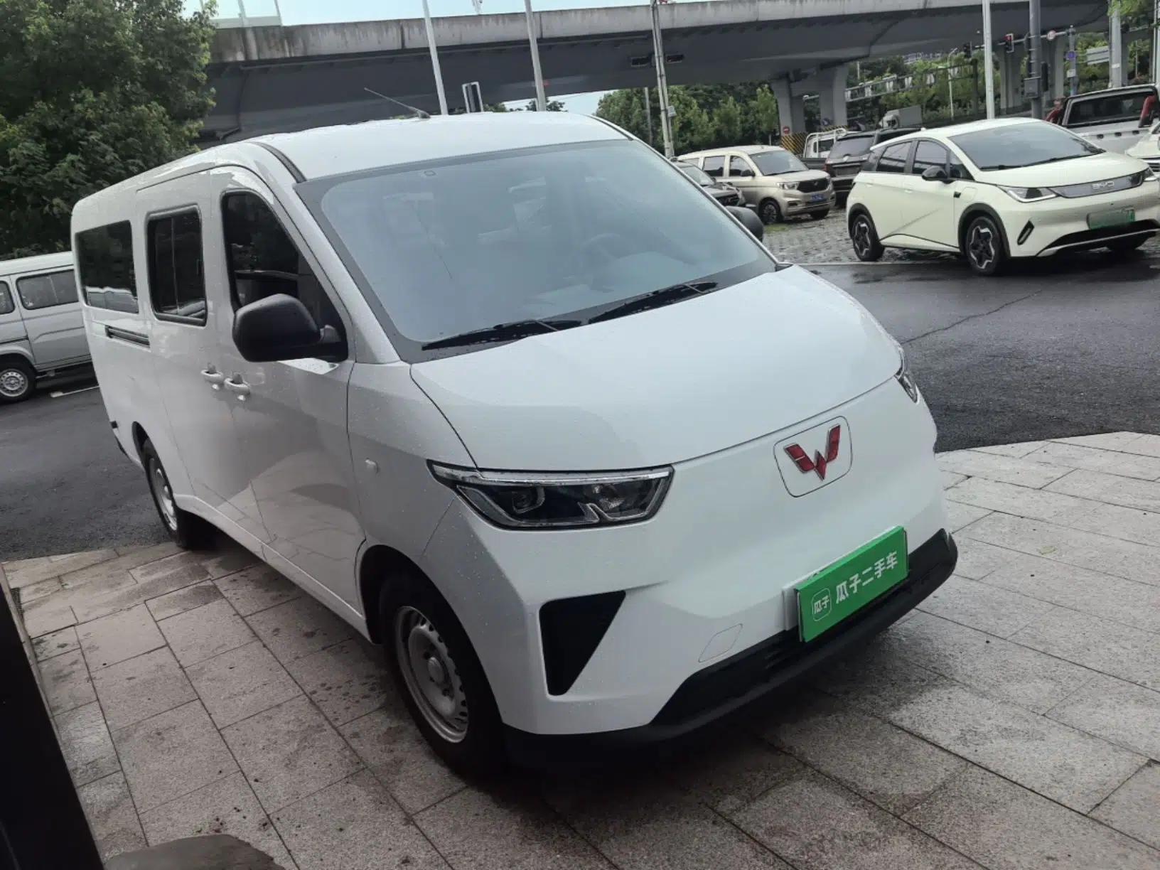 Wuling Yangguang 2025 Model 400km Bus Edition—Comfort Edition — миниатюра 3