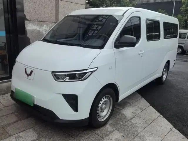 Wuling Yangguang 2025 Model 400km Bus Edition—Comfort Edition