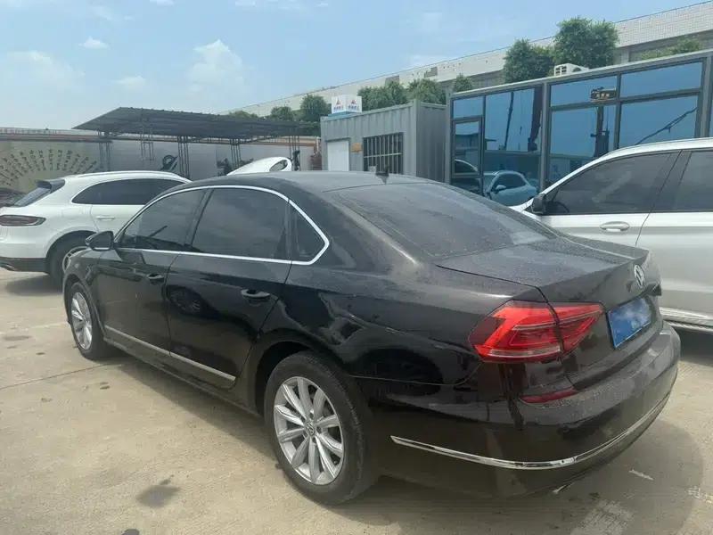 2017 Passat 330TSI DSG Premium Edition — миниатюра 3