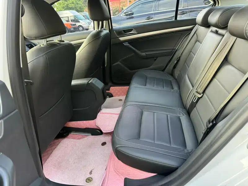 2017 Volkswagen Lavida 1.6L Manual Comfort Edition — миниатюра 9