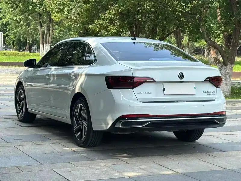 2023 Volkswagen Sagitar 280TSI DSG Premium Plus — миниатюра 4