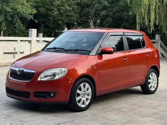 Fabia 2009 1.6L Automatic Crystal Edition