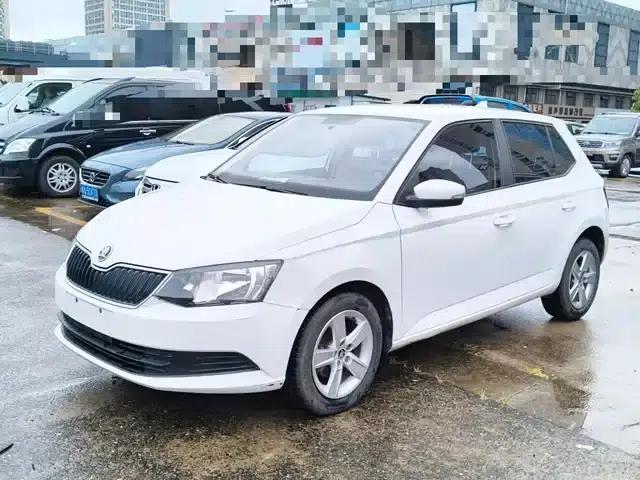 Fabia 2016 1.4L Automatic Enjoy Edition