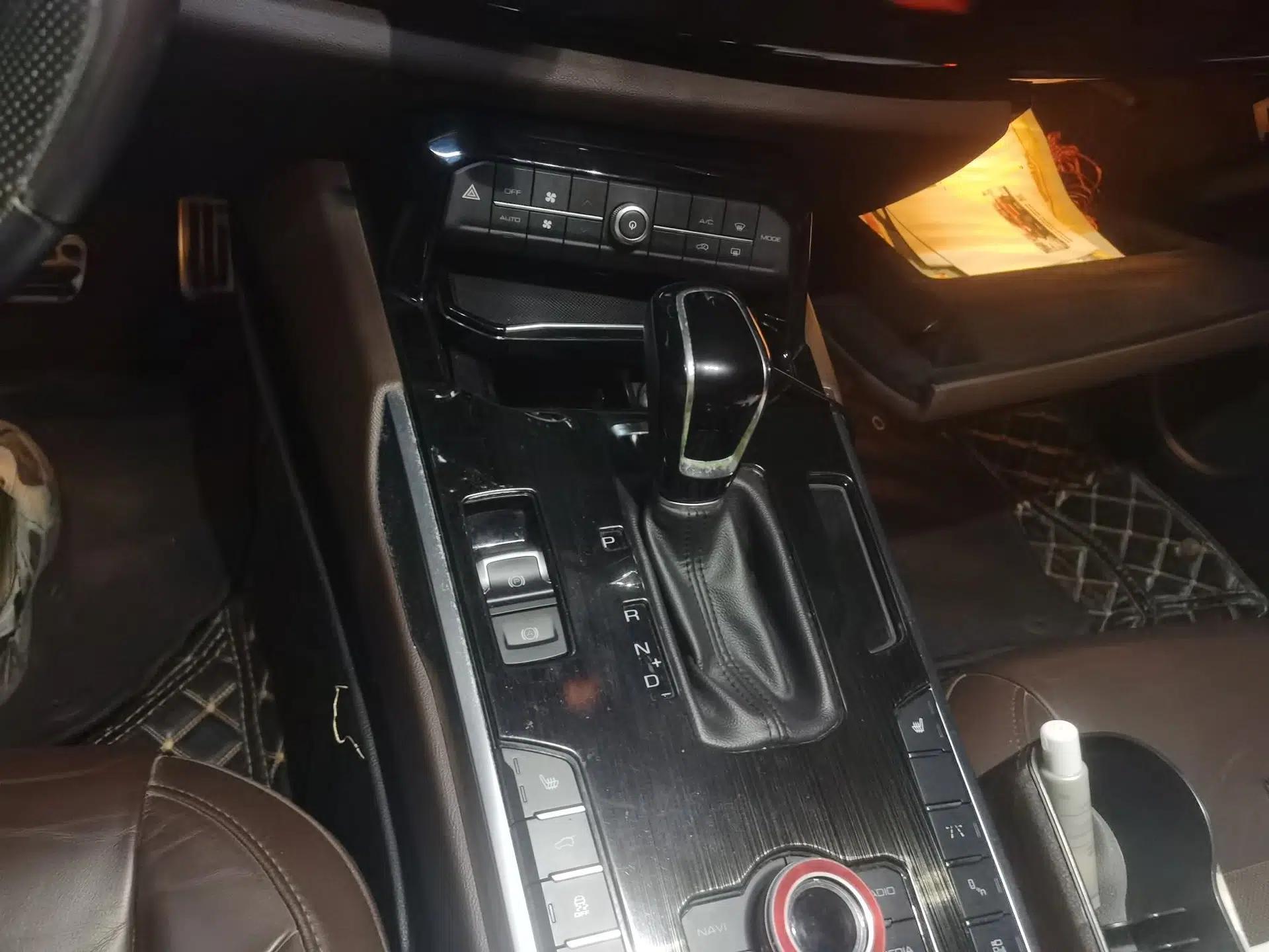 Wey VV7 2017 2.0T Luxury Model — миниатюра 14