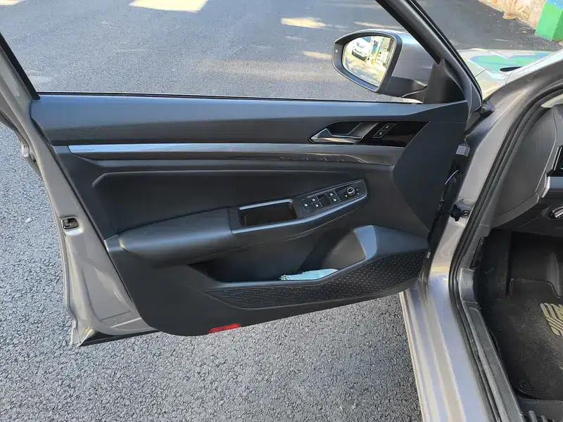 2020 Volkswagen Bora 1.5L Automatic Comfort Model — миниатюра 17