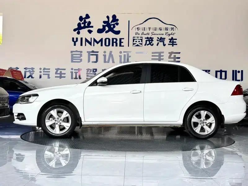 2015 Volkswagen Bora Value Edition 1.6L Manual Fashion Model — миниатюра 4