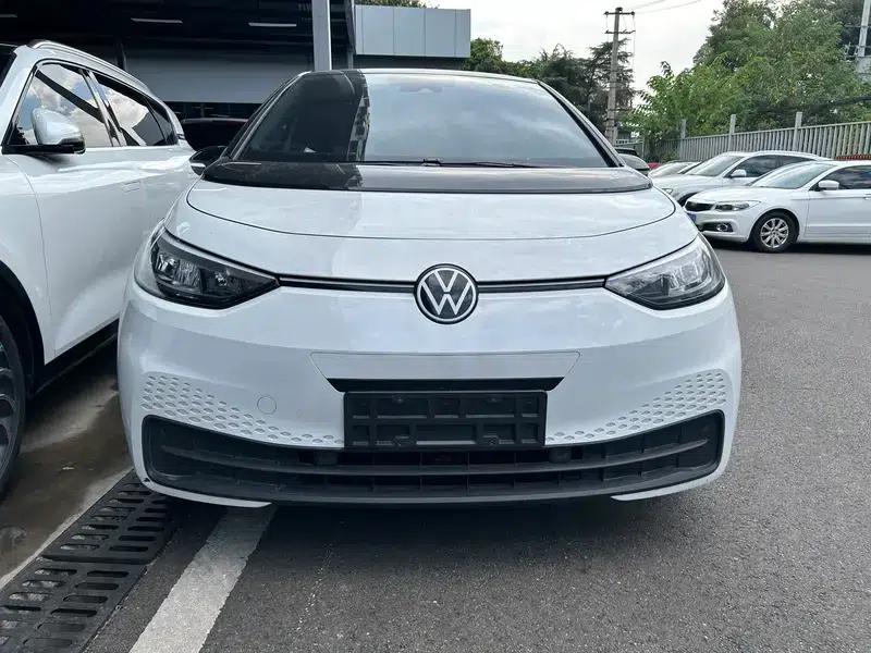 Volkswagen ID.3 2024 Outstanding Edition — миниатюра 2