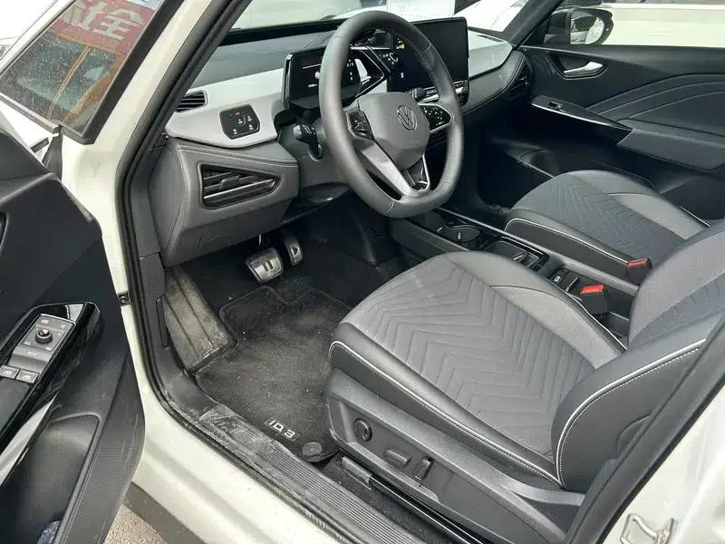 Volkswagen ID.3 2024 Outstanding Edition — миниатюра 13