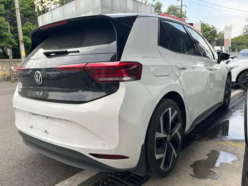 Volkswagen ID.3 2024 Outstanding Edition — миниатюра 6