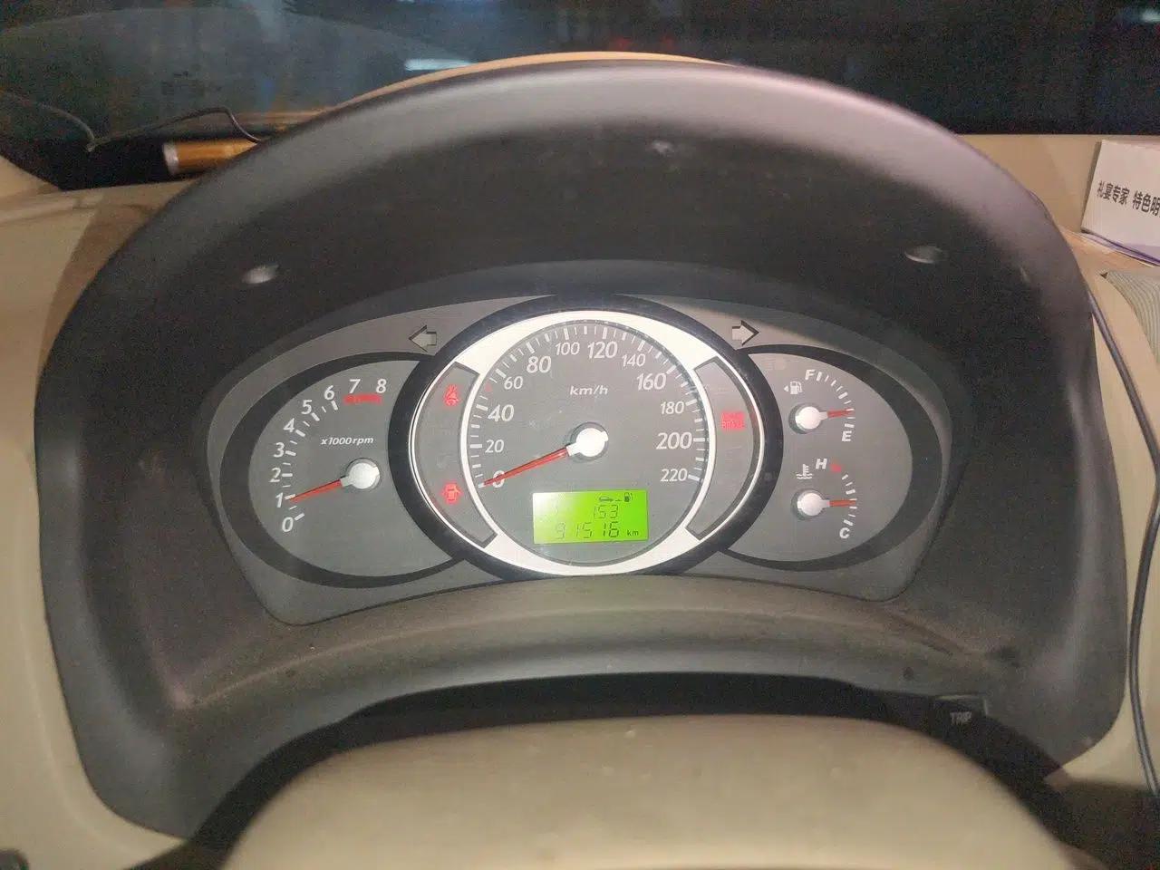 Hyundai Tucson 2013 2.0L Automatic Two-Wheel Drive Comfort Version — миниатюра 11