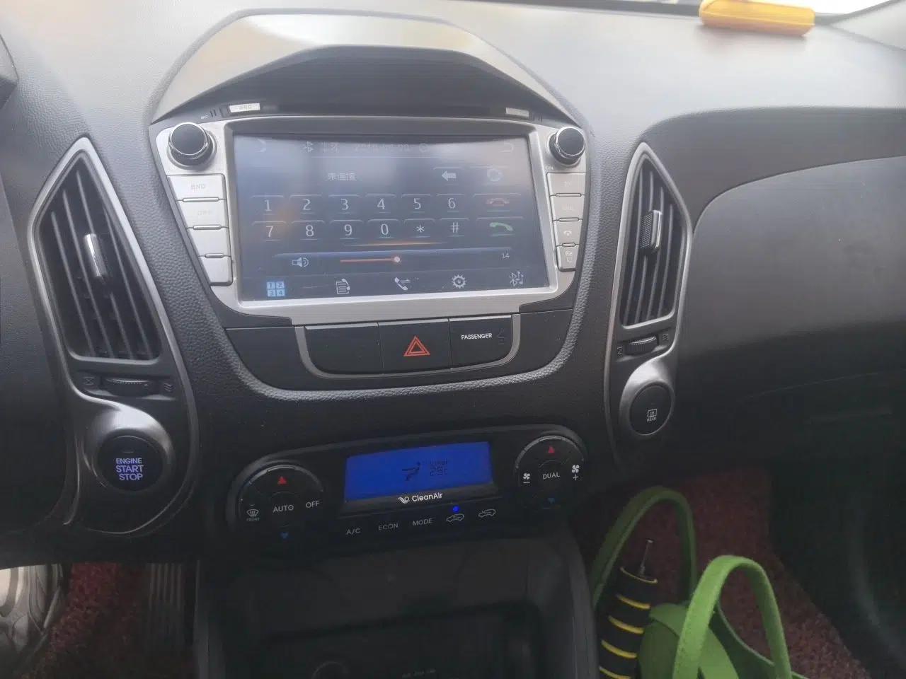 Hyundai ix35 2015 2.0L Automatic 2WD Smart Version China V Standard — миниатюра 13