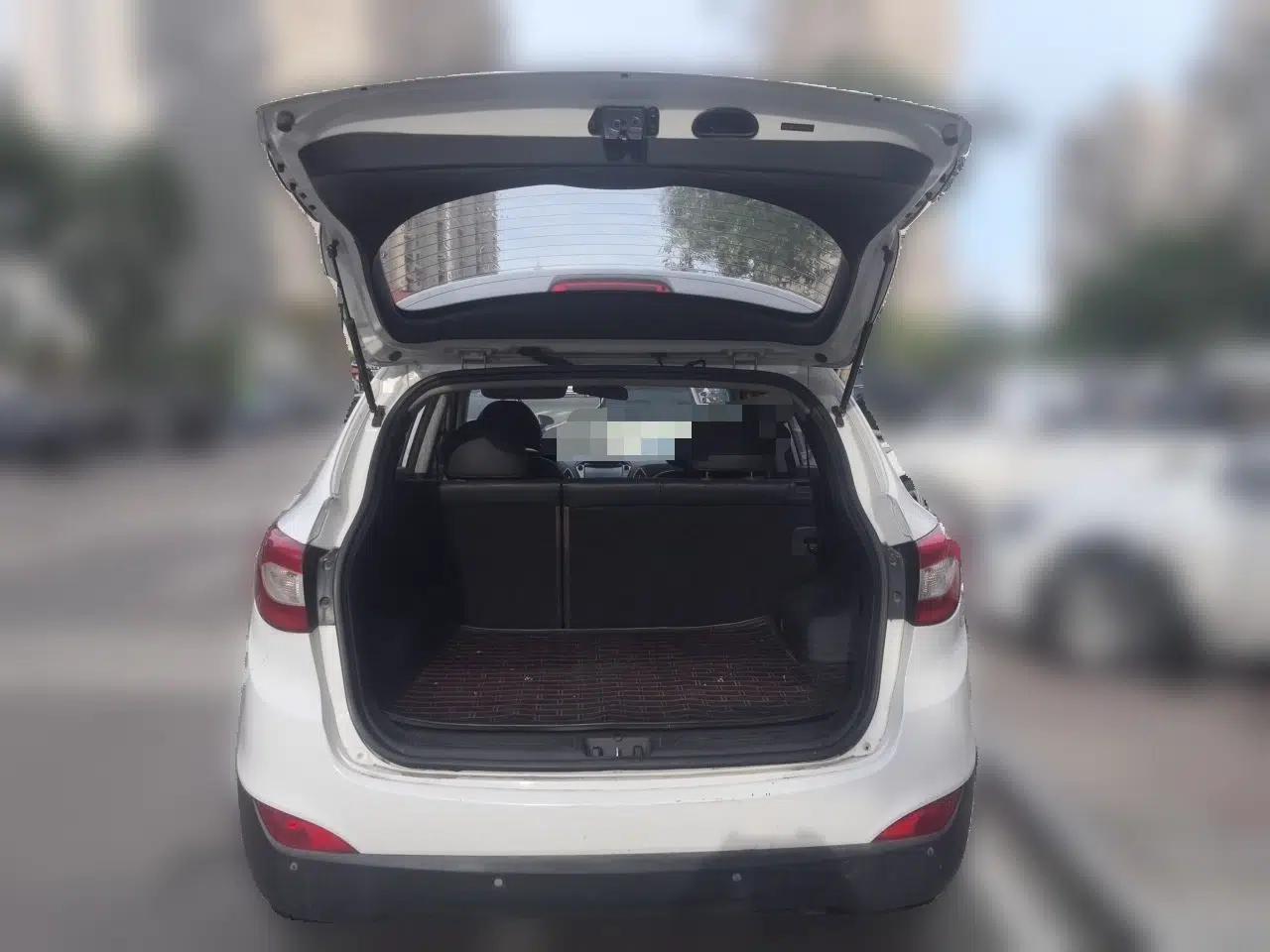 Hyundai ix35 2015 2.0L Automatic 2WD Smart Version China V Standard — миниатюра 19