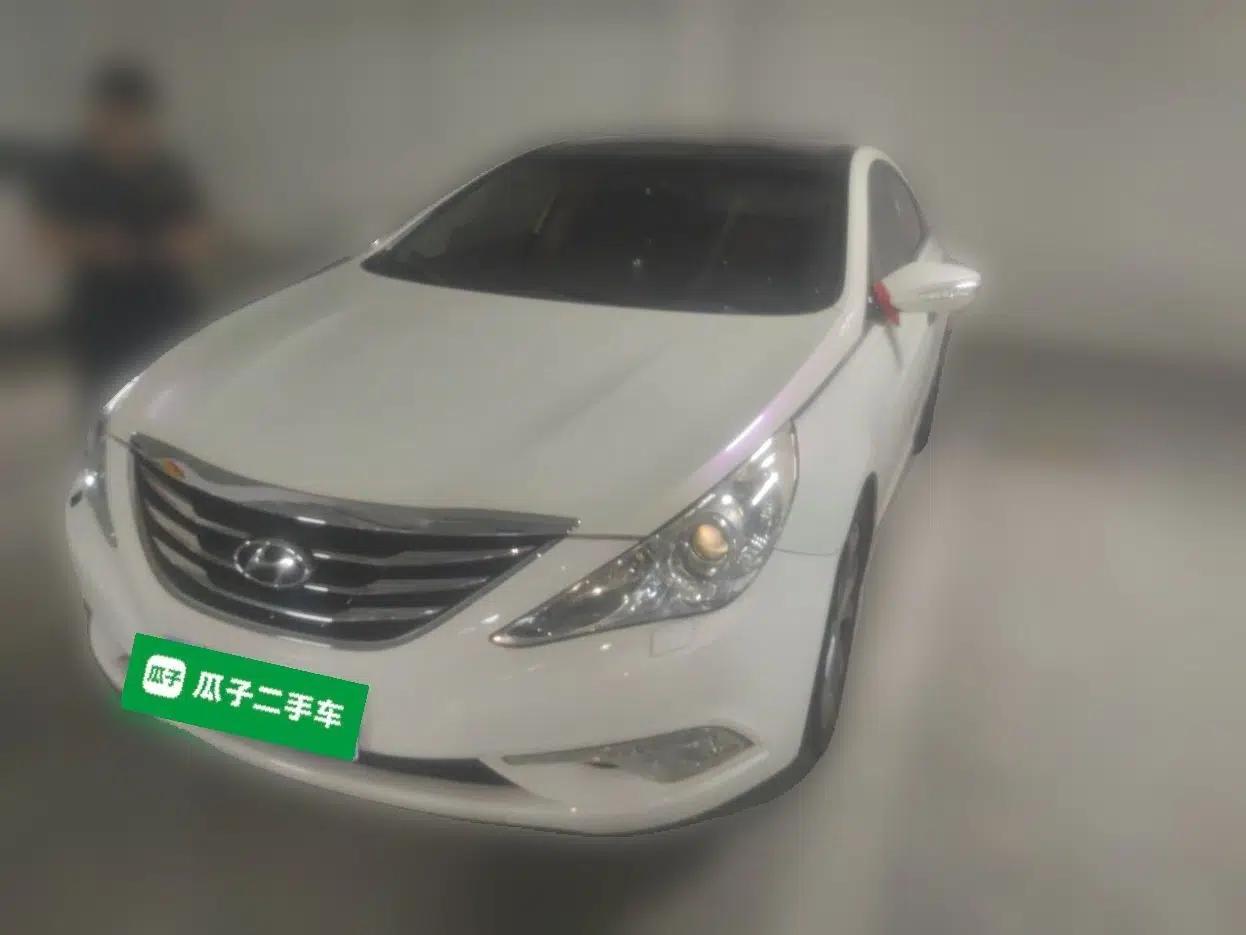 Hyundai Sonata 2013 2.4L Automatic Top-Grade Version China IV Standard — миниатюра 1