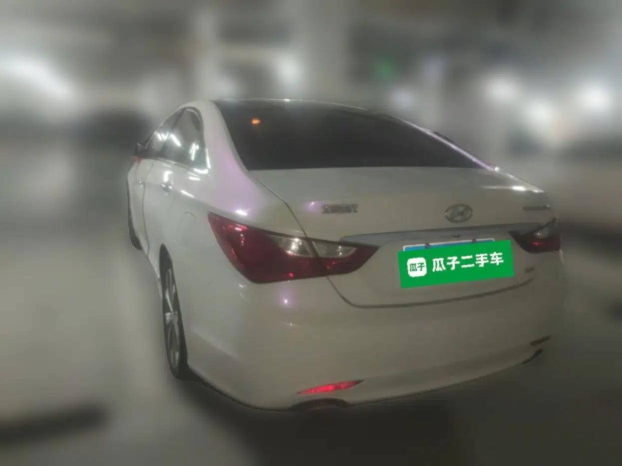 Hyundai Sonata 2013 2.4L Automatic Top-Grade Version China IV Standard — миниатюра 4
