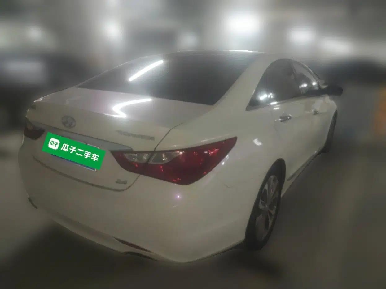 Hyundai Sonata 2013 2.4L Automatic Top-Grade Version China IV Standard — миниатюра 6