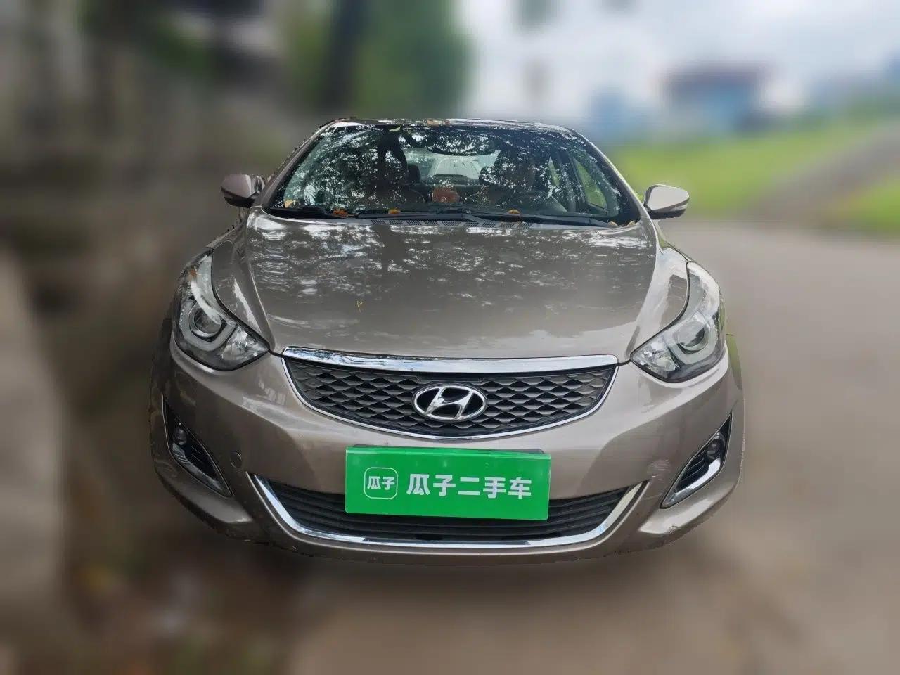 Hyundai Elantra (5th Generation / Langdong) 2015 1.6L Automatic Leading Model — миниатюра 2