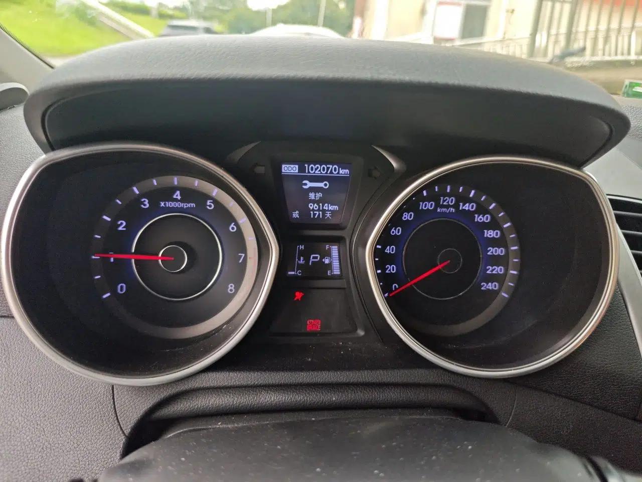 Hyundai Elantra (5th Generation / Langdong) 2015 1.6L Automatic Leading Model — миниатюра 11