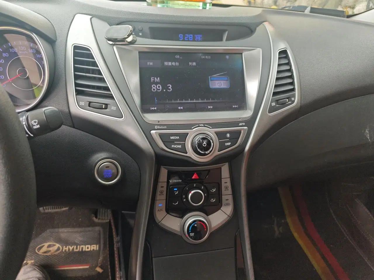 Hyundai Elantra (5th Generation / Langdong) 2015 1.6L Automatic Leading Model — миниатюра 13