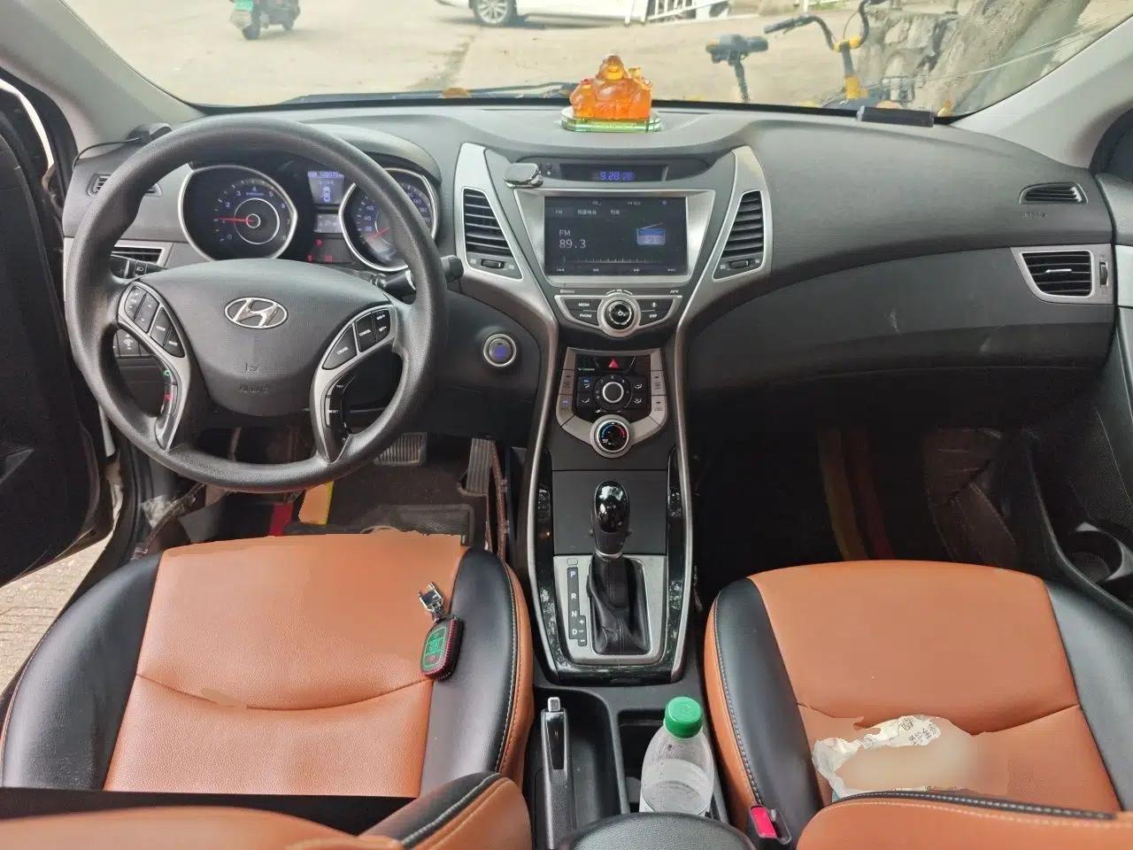 Hyundai Elantra (5th Generation / Langdong) 2015 1.6L Automatic Leading Model — миниатюра 9