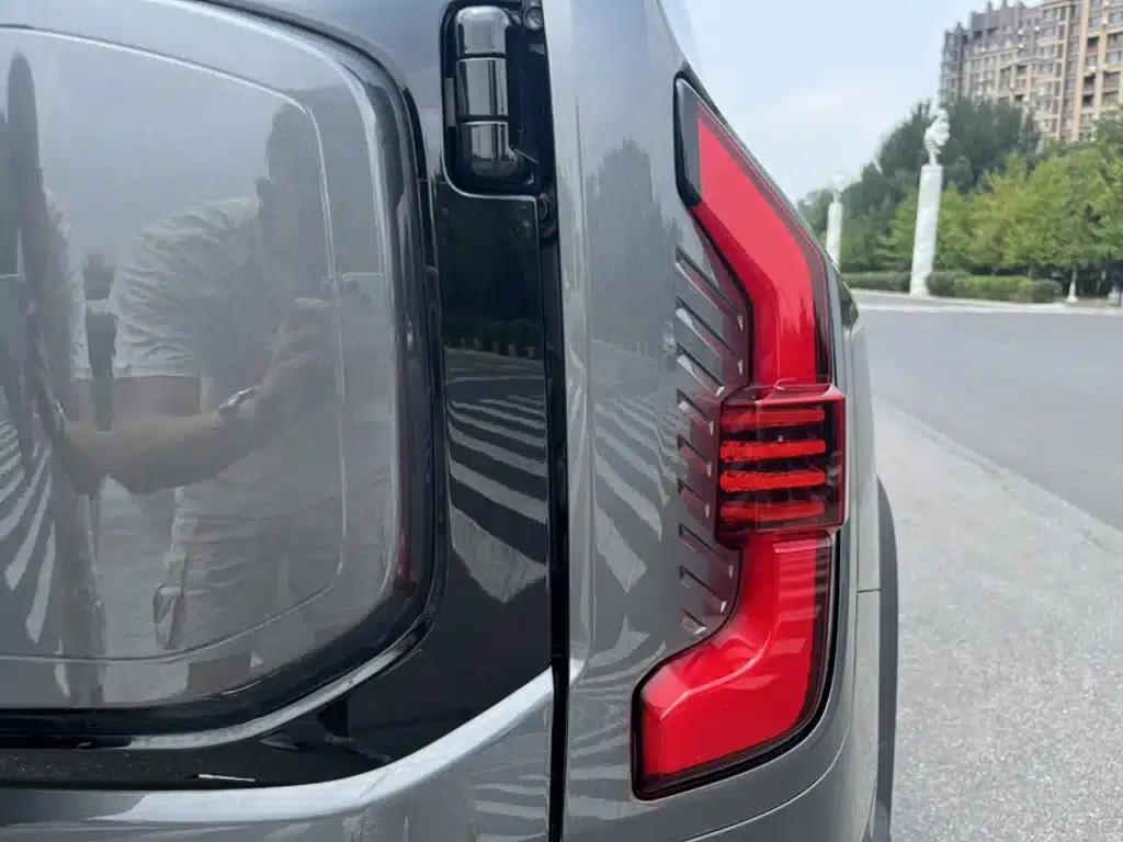 Dark Blue G318 2024 Model, 4WD Air Suspension Version — миниатюра 13