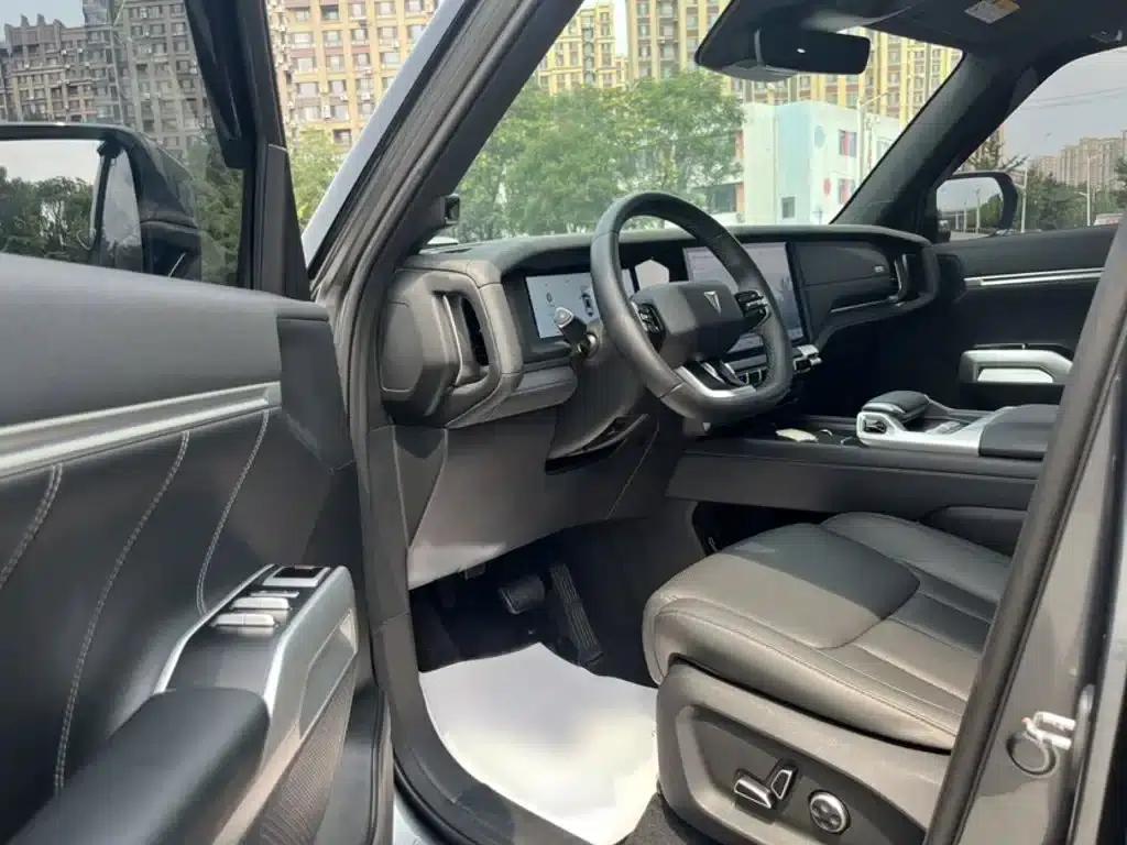 Dark Blue G318 2024 Model, 4WD Air Suspension Version — миниатюра 19