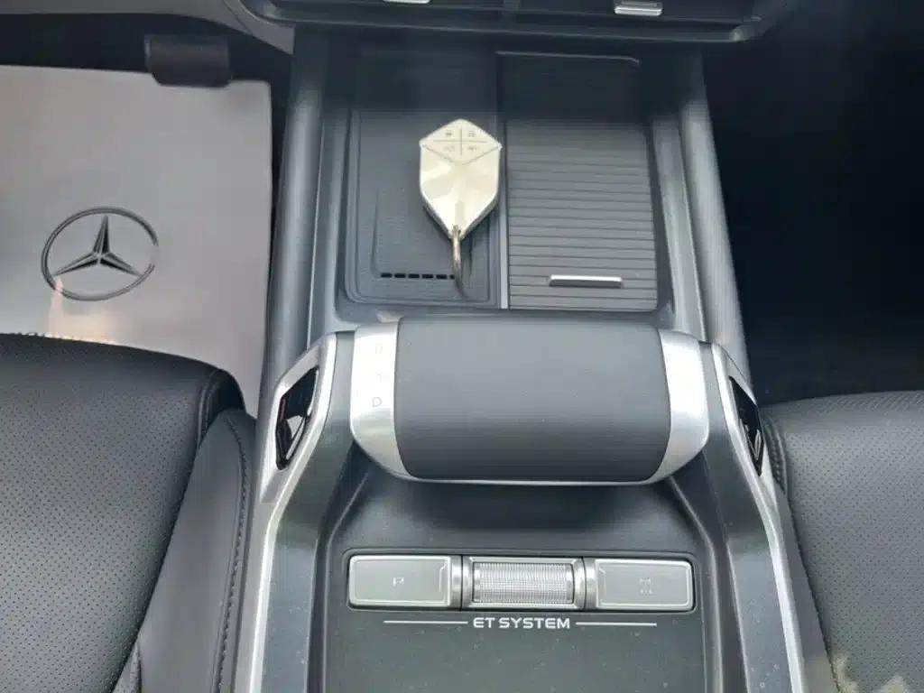 Dark Blue G318 2024 Model, 4WD Air Suspension Version — миниатюра 7