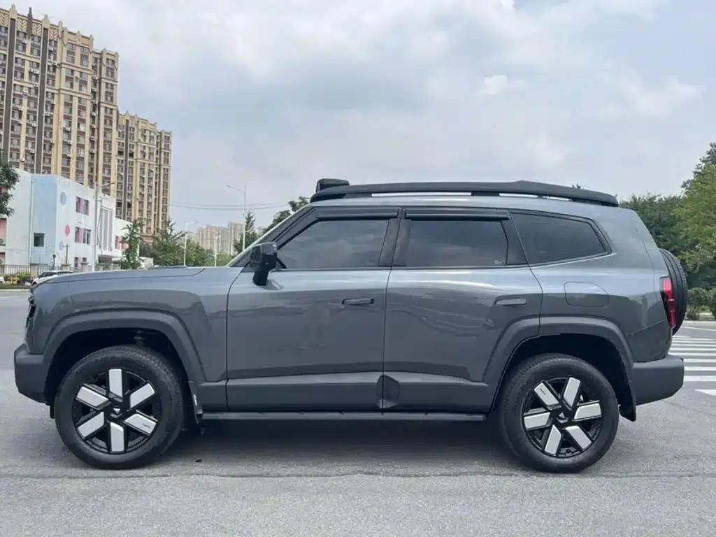 Dark Blue G318 2024 Model, 4WD Air Suspension Version — миниатюра 8