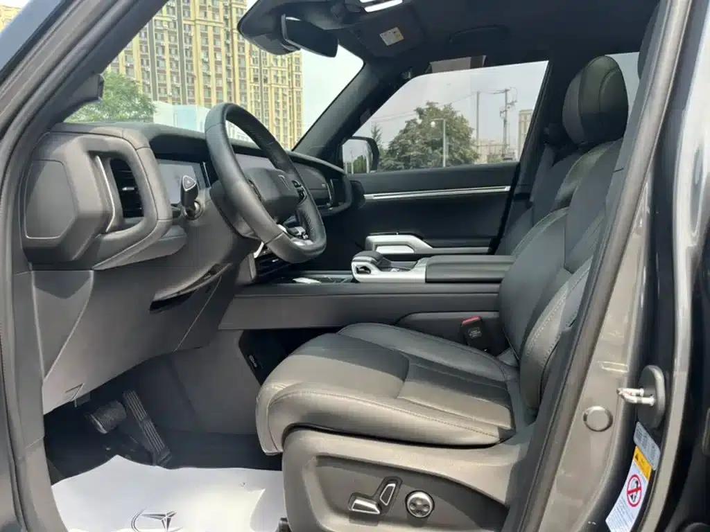 Dark Blue G318 2024 Model, 4WD Air Suspension Version — миниатюра 9