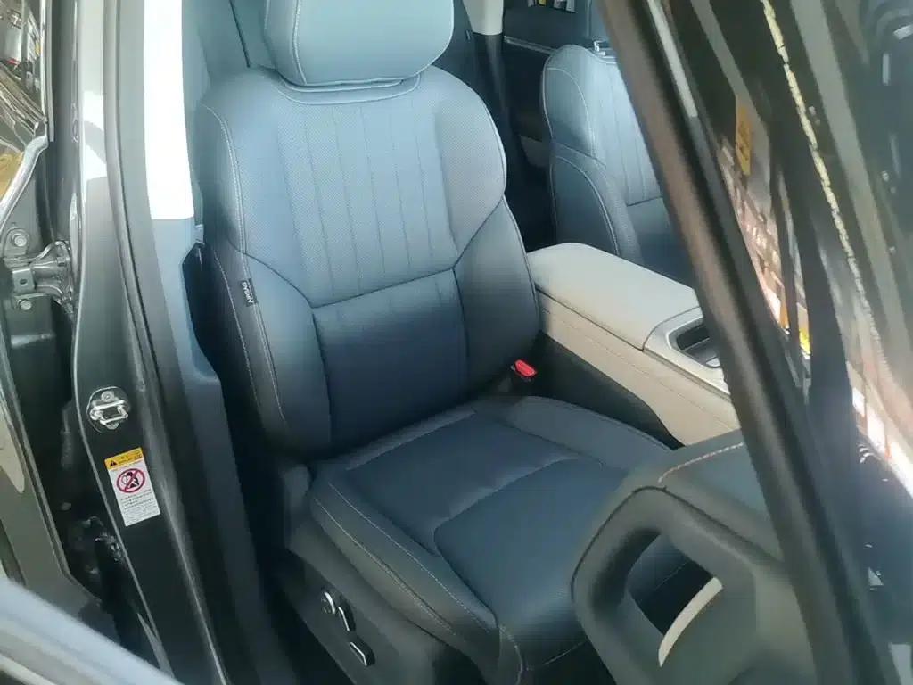 Dark Blue G318 2024 Model, 4WD Air Suspension Version — миниатюра 25