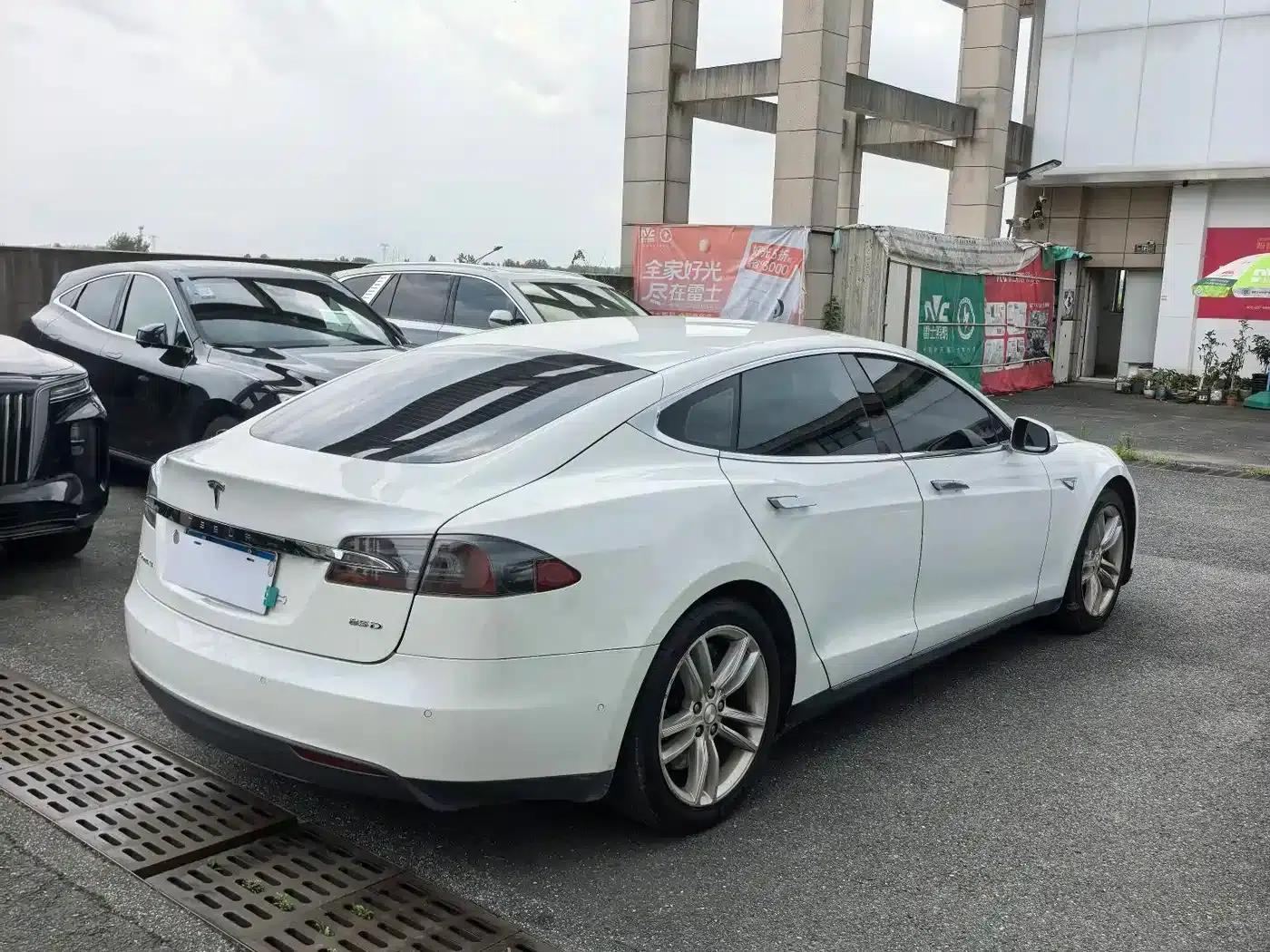 2015 Model S 85D — миниатюра 4
