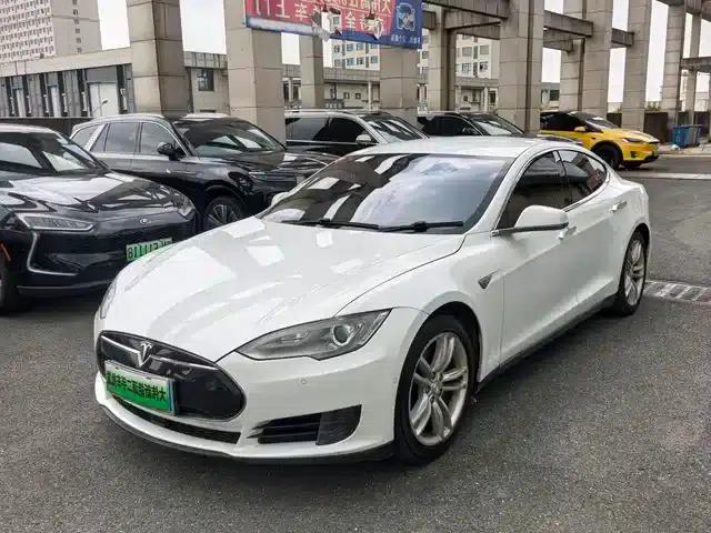 2015 Model S 85D