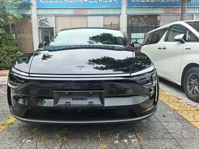 Model Y L 2025 Long Range All-Wheel Drive