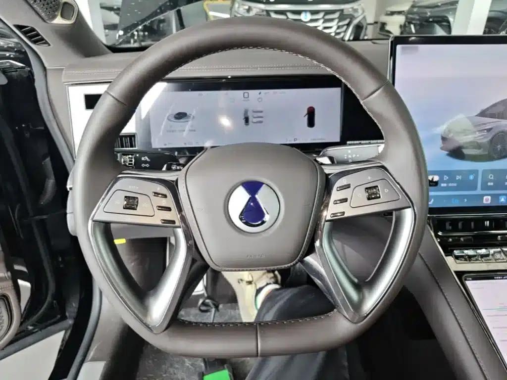 Denza Z9 2024 Model 1100km AWD Max Edition — миниатюра 11
