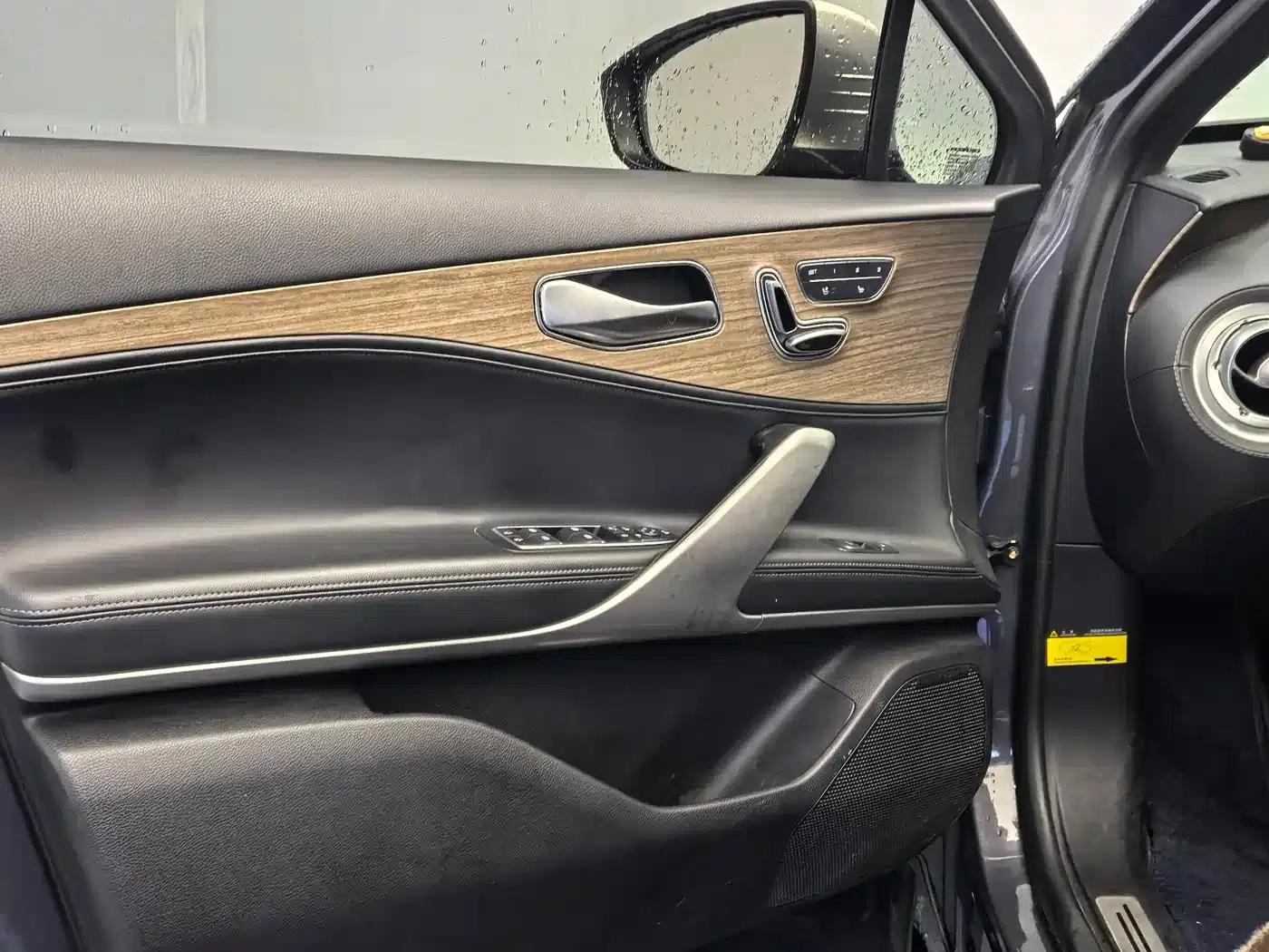 Denza X 2020 PHEV Flagship Edition — миниатюра 17