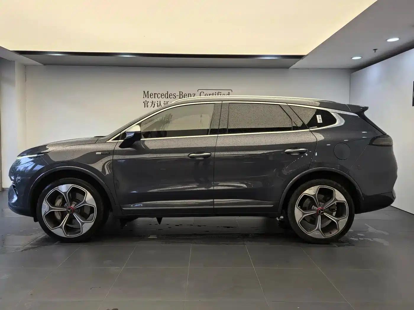 Denza X 2020 PHEV Flagship Edition — миниатюра 3