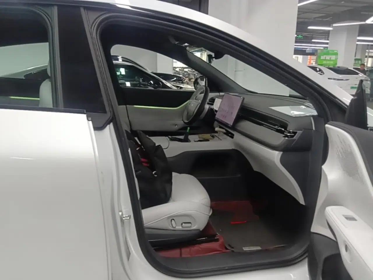 XPeng G6 2025 625 Long-Range Max Tech Edition — миниатюра 19