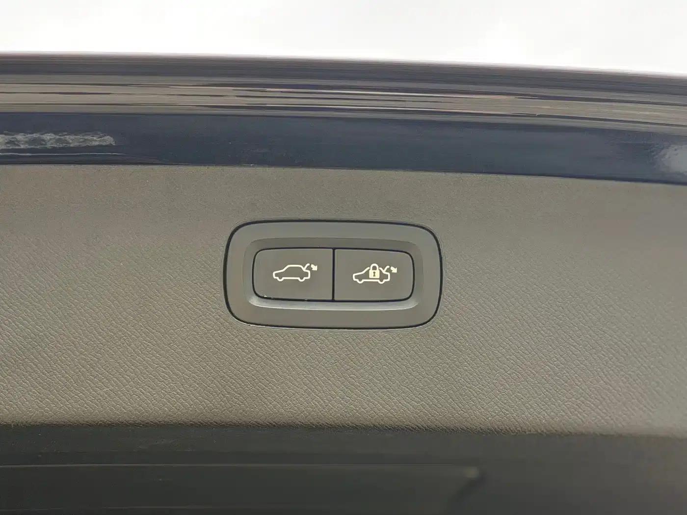2019 Volvo XC90 T6 Smart Edition 7-seater (China V emission standard) — миниатюра 13