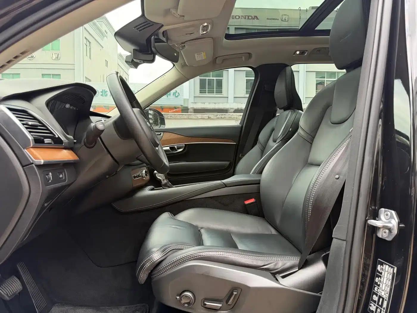 2019 Volvo XC90 T6 Smart Edition 7-seater (China V emission standard) — миниатюра 4