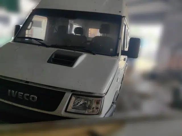 Iveco Daily 2017 2.5T A35 Passenger Van 5-7 Seats Model 47Z5