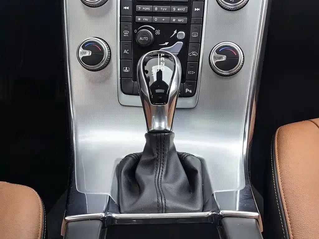2019 Volvo S60, S60L Facelift, T5 Smart Elite Edition — миниатюра 13