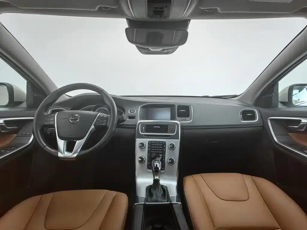 2019 Volvo S60, S60L Facelift, T5 Smart Elite Edition — миниатюра 5