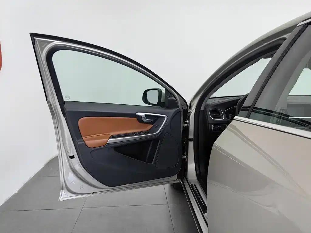 2019 Volvo S60, S60L Facelift, T5 Smart Elite Edition — миниатюра 8