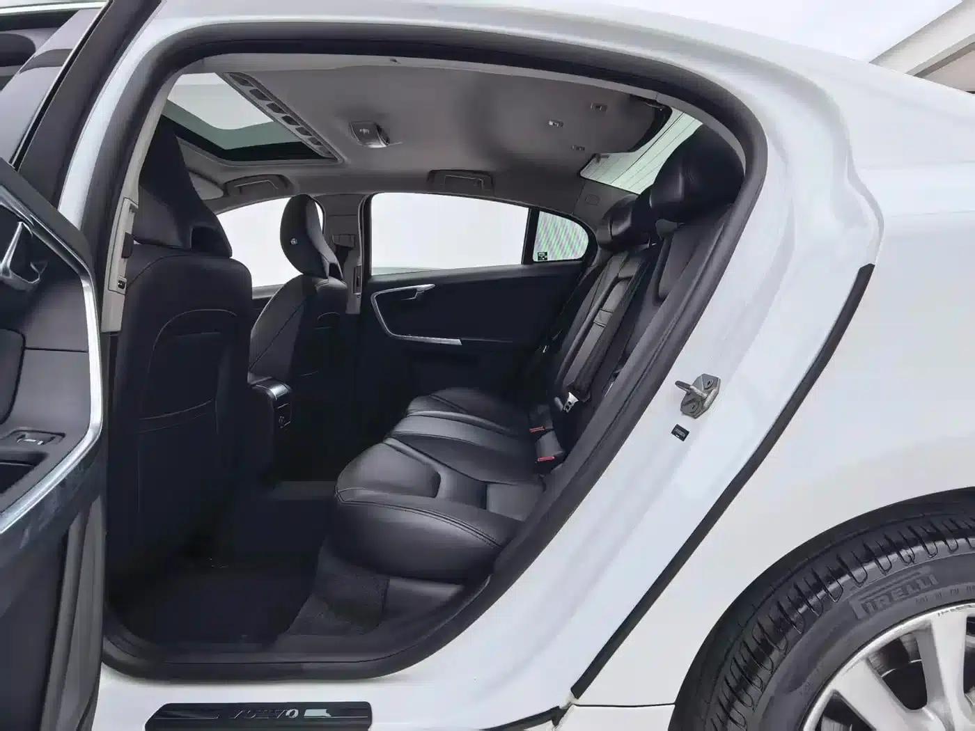 2015 Volvo S60 S60L 2.0T Smart Edition — миниатюра 13