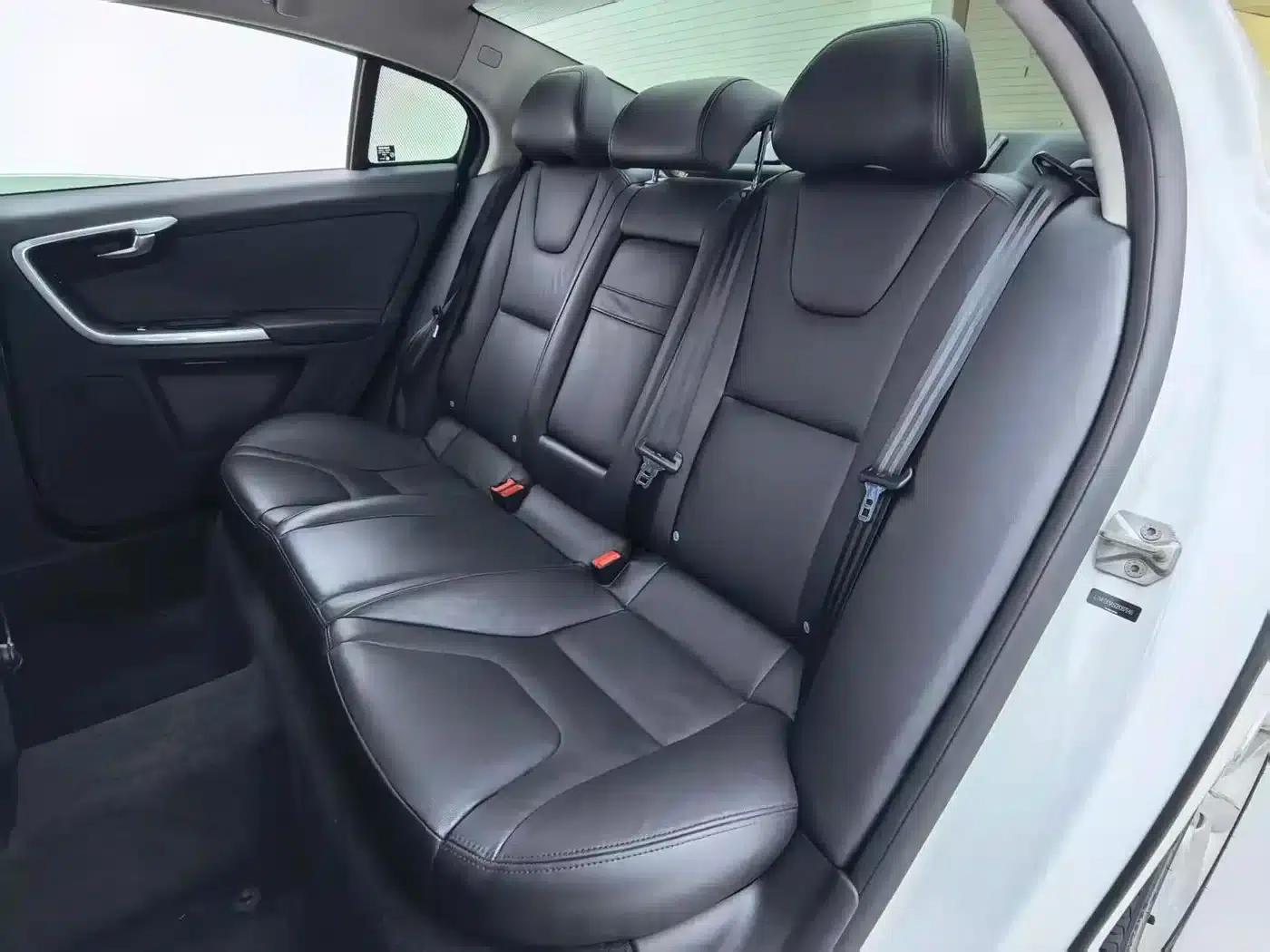 2015 Volvo S60 S60L 2.0T Smart Edition — миниатюра 14