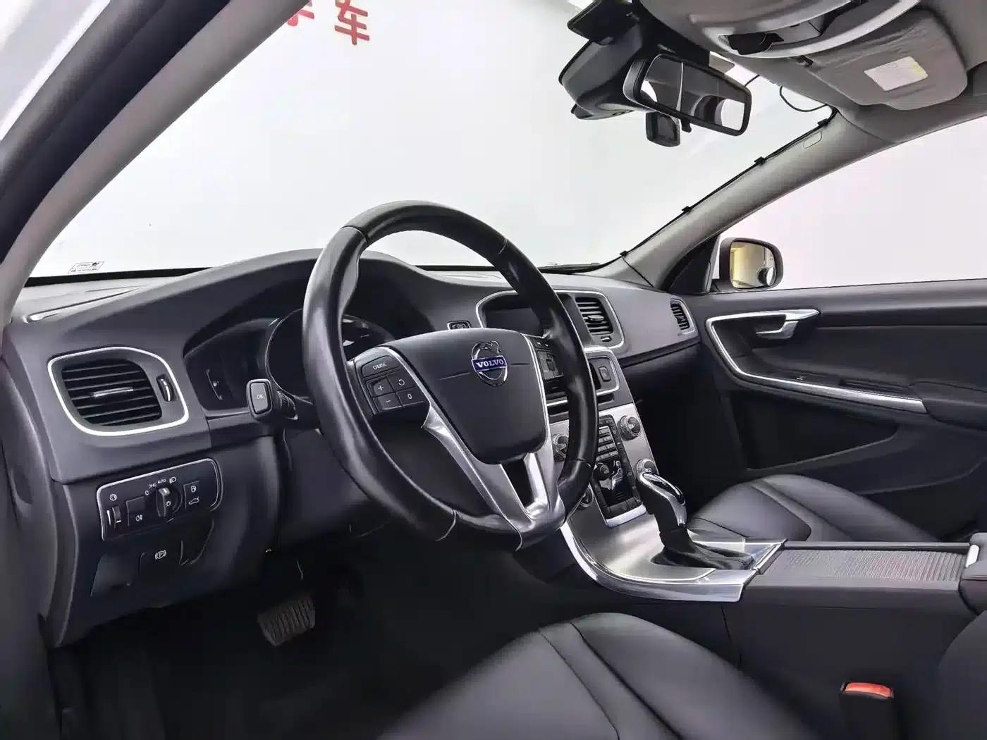 2015 Volvo S60 S60L 2.0T Smart Edition — миниатюра 15