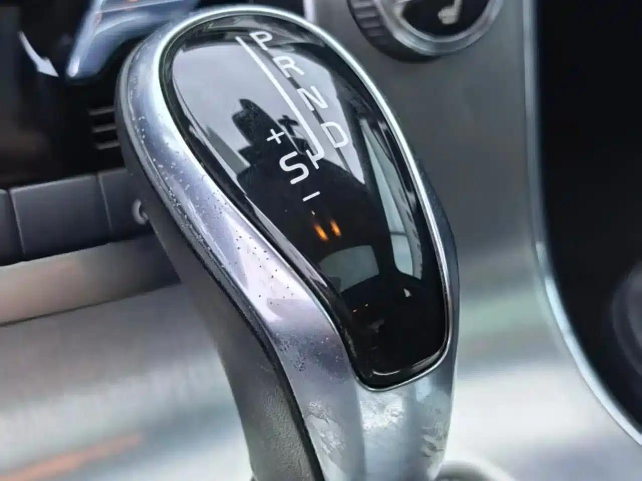 2015 Volvo S60 S60L 2.0T Smart Edition — миниатюра 20