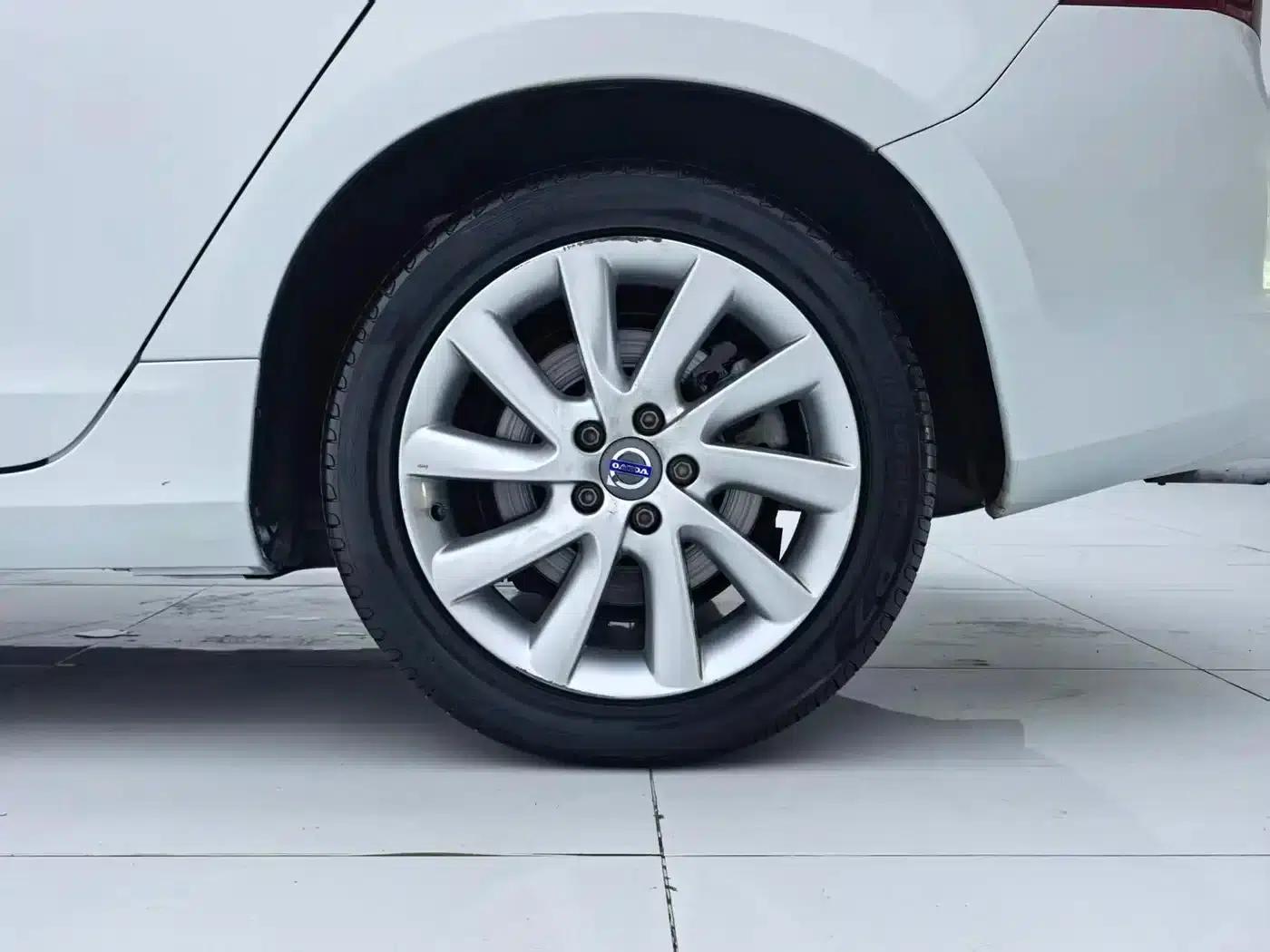 2015 Volvo S60 S60L 2.0T Smart Edition — миниатюра 24