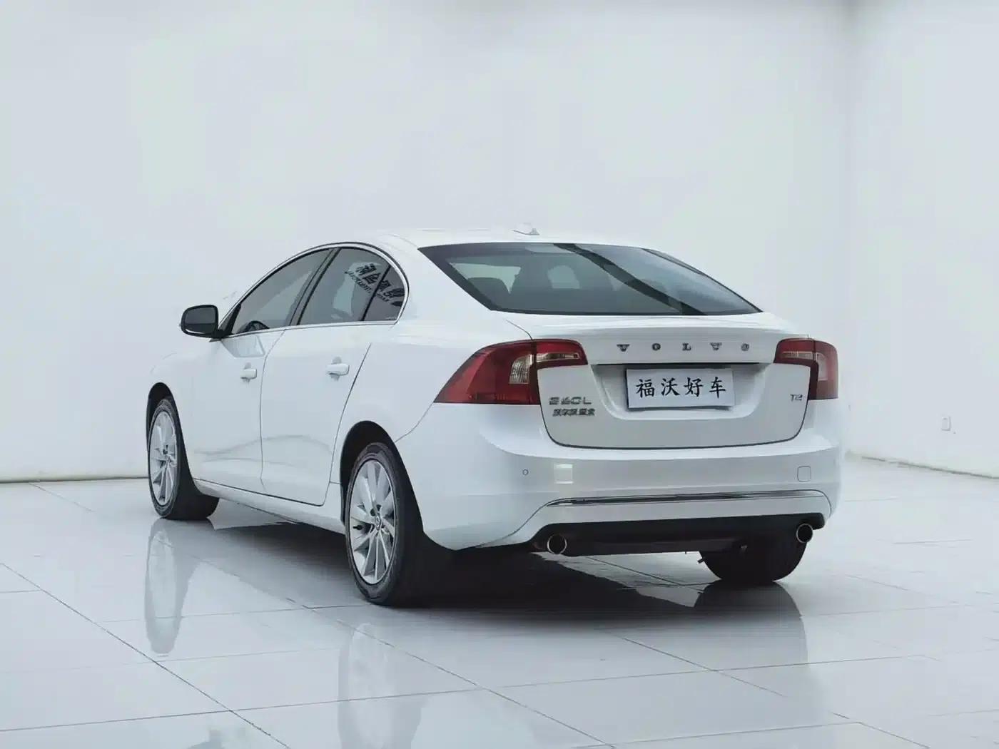2015 Volvo S60 S60L 2.0T Smart Edition — миниатюра 31